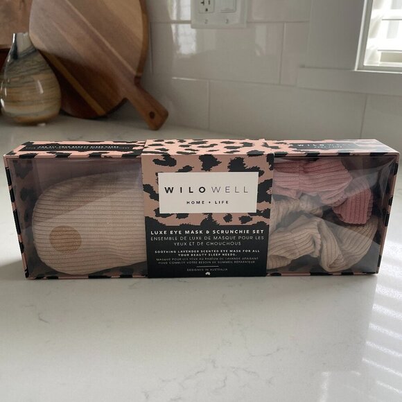 Wilowell Home + Life Luxe Eye Mask & Scrunchie Set Light Tan & Mauve OS - Picture 1 of 6